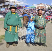 Гавьяат малчин С.Батаа: Унаган адуугаараа улсын нэг айраг, бүсийн нэг түрүү авч байлаа