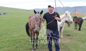 Д.Батмөнх: Давхардсан тоогоор 220 гаруй уралдаанч хүүхэд оролцсон