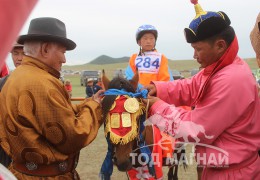 Аймгийн Алдарт уяач Г.Гантулга: Хээр даага маань бүсийн наадмын анхны түрүүг авчирлаа