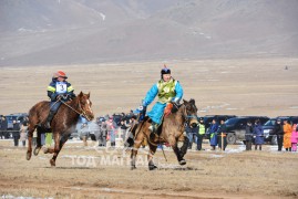 Түрүү - Ц.Чимэдбавуугийн хүрэн халзан