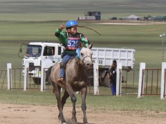 Уралдаанч А.Болд-Эрдэнэ: ЭХНИЙ МОРЬТОЙ ШИРҮҮН УРАЛДААД АМАН ХҮЗҮҮДЧИХЛЭЭ