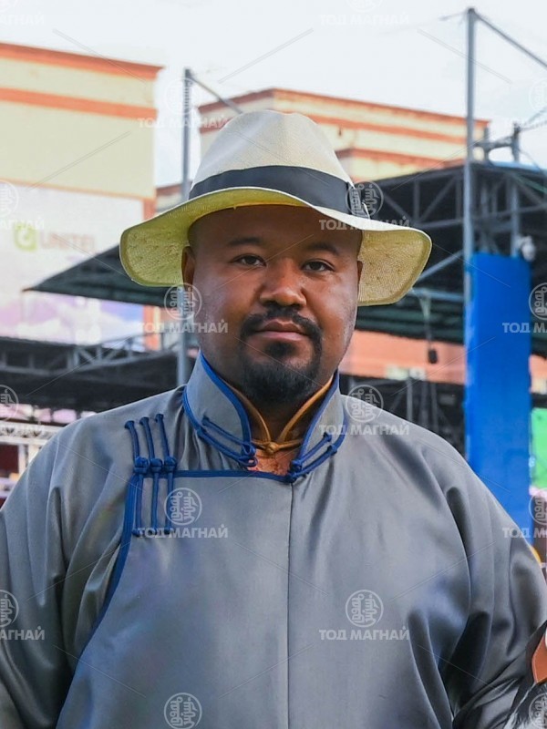 Аймгийн алдарт Лхагвацэрэн