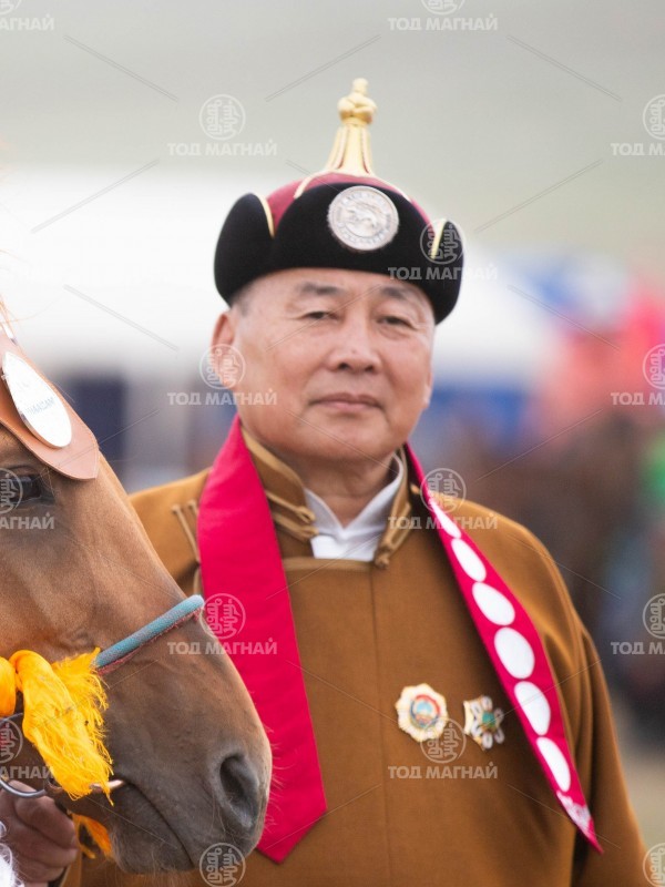 Аймгийн алдарт Ганцогт